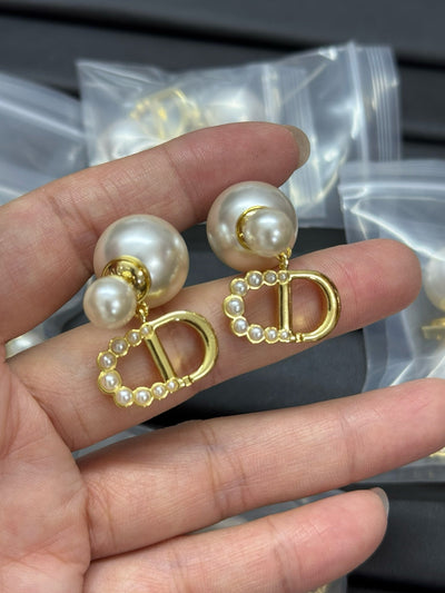 The Glamour of Our Earring Jewelry: Your Wholesale Fashion Destination